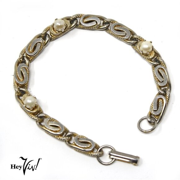 Vintage Gold Tone Metal Loop Bracelet w Prong Set Faux Pearls - 7" - Hey Viv - Picture 1 of 5